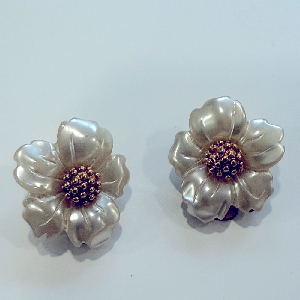 KEP Designs Mother of Pearl Floral Earrings